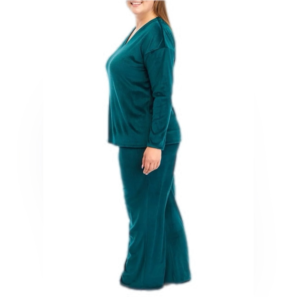 Women’s Teal Velvet Lounge Wear Set